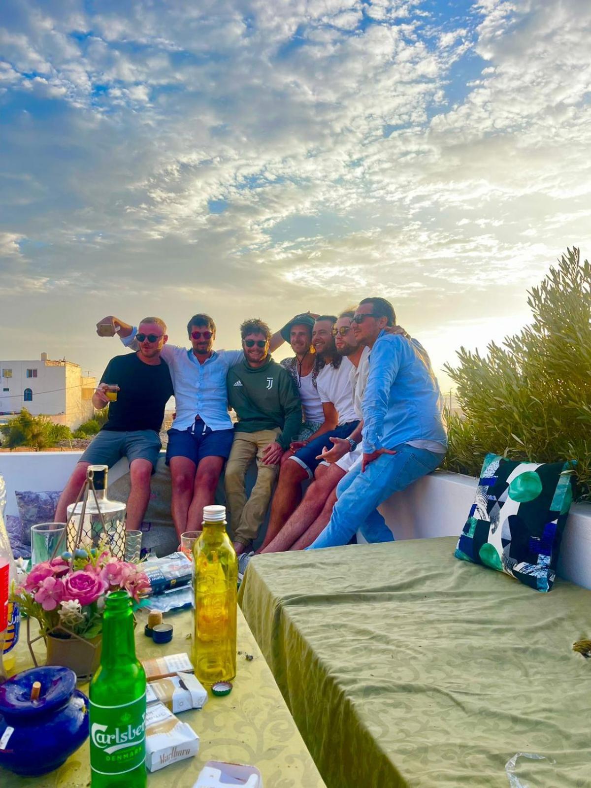 לינה וארוחת בוקר Tamraght Surf & Salsa Ocean House מראה חיצוני תמונה
