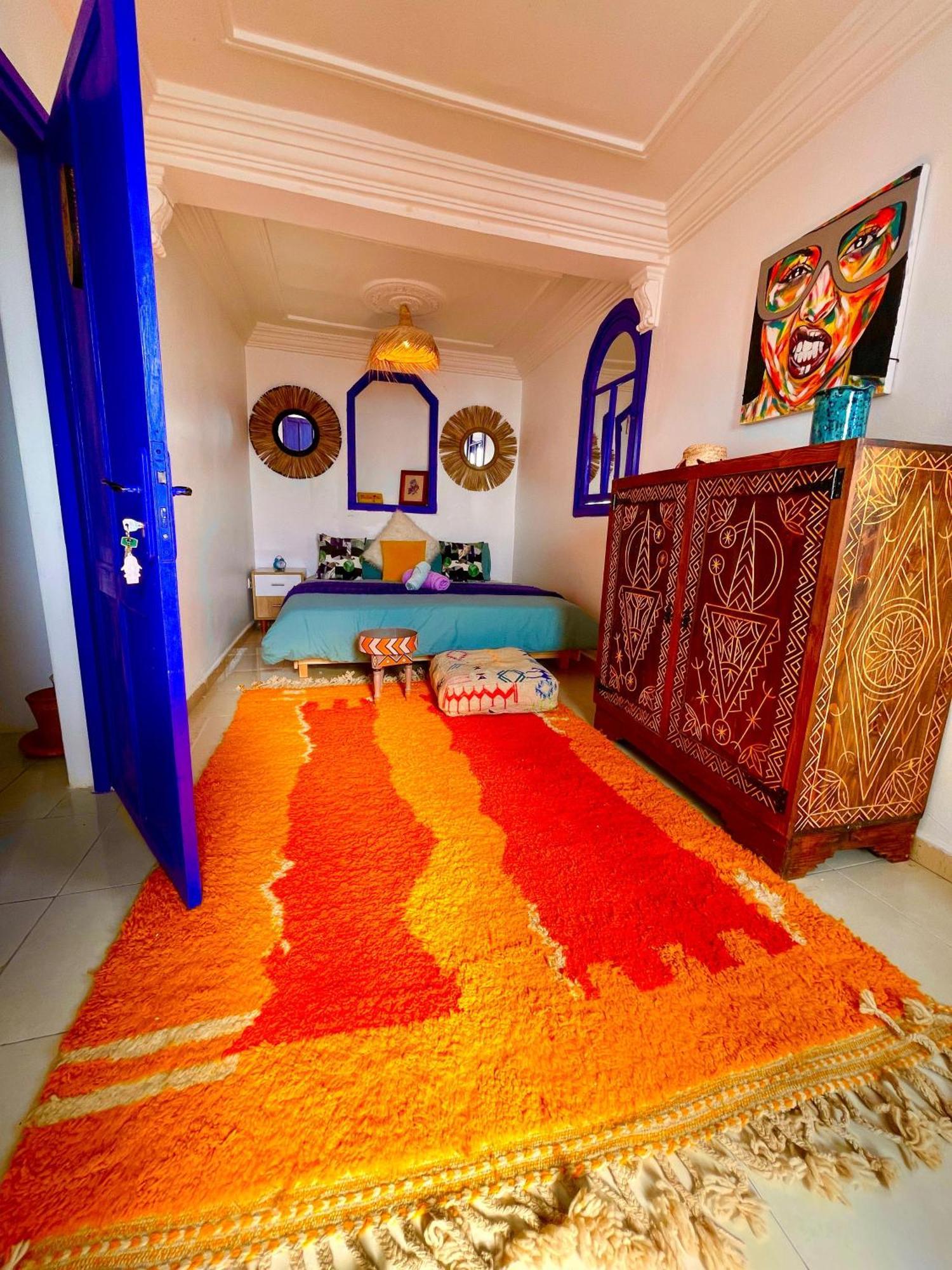 לינה וארוחת בוקר Tamraght Surf & Salsa Ocean House מראה חיצוני תמונה